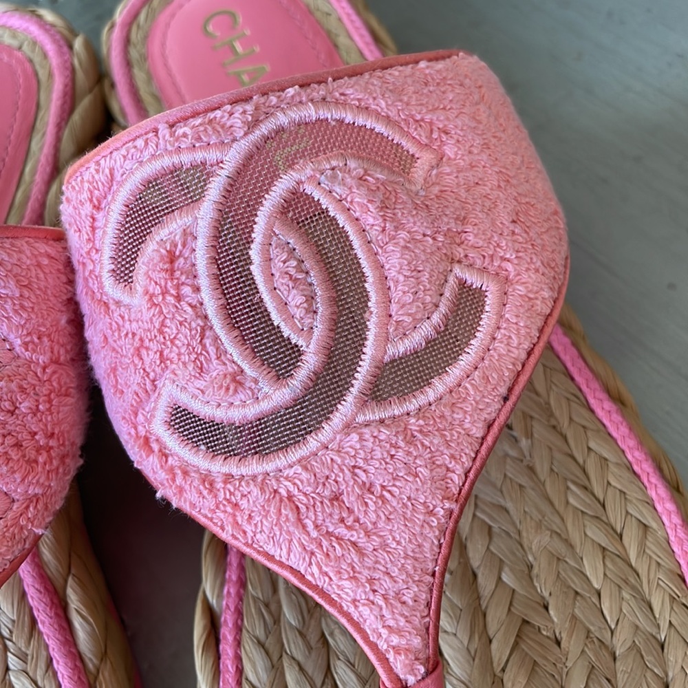 Chanel pink coral terry thong sandal flats woven braided raffia sz 39 - Picture 3 of 11